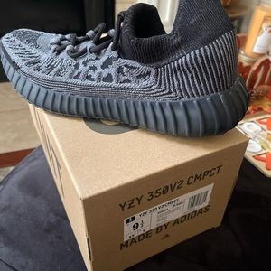YZY 350 V2 CMPACT Adidas